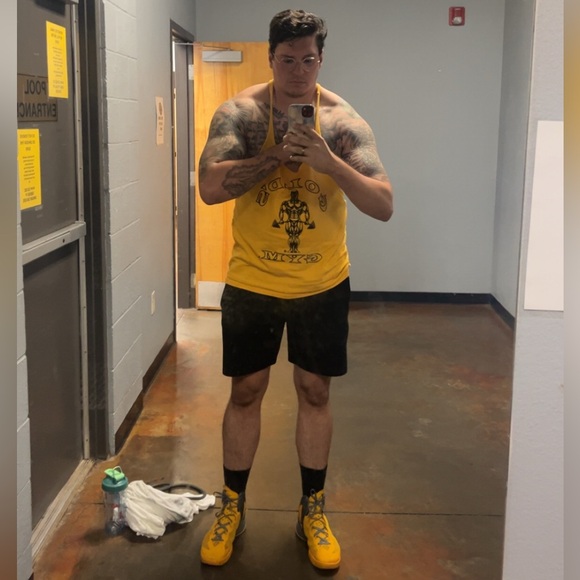 Meet your Posher, Ian - Picture 3 of 3